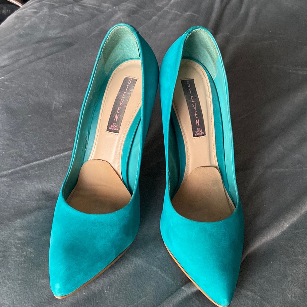 Teal Heels